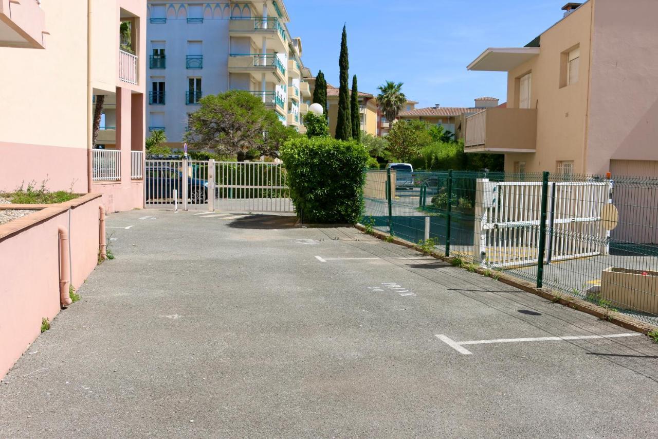 Port-Frejus, Le Consul, Appartement 2 Pieces Climatise, Terrasse & Parking Kültér fotó